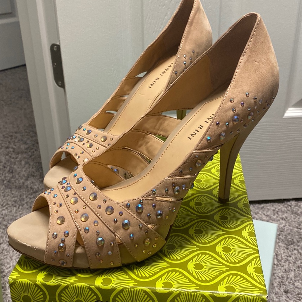 Wore these 1x for a wedding. Tan Gianni Bini sparkly heels